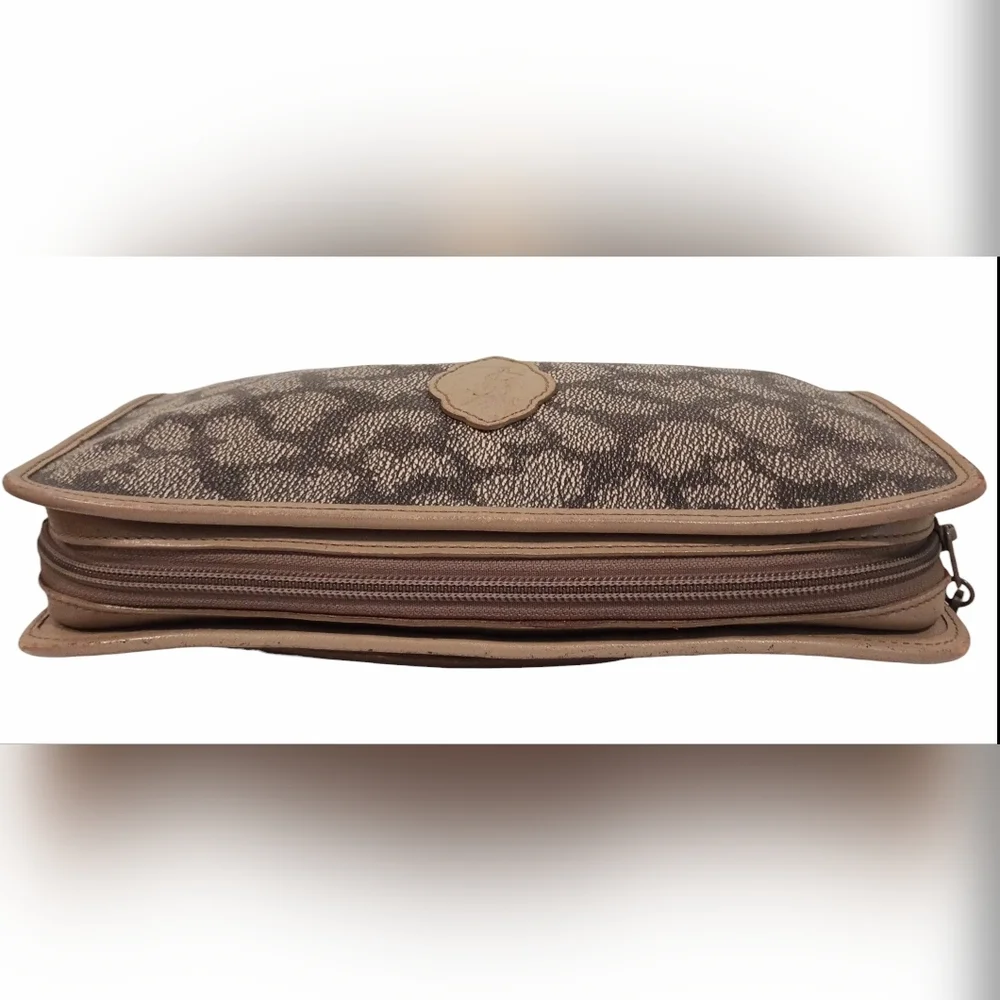 Yves Saint Laurent Giraffe Print Clutch/Cosmetic bag W/ COA - Picture 6 of 16